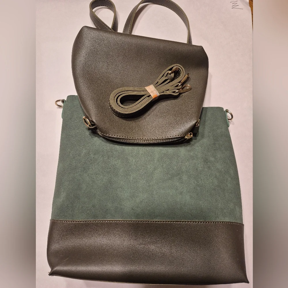 🆕️2 Toned Green Tote Bag And Crossbody